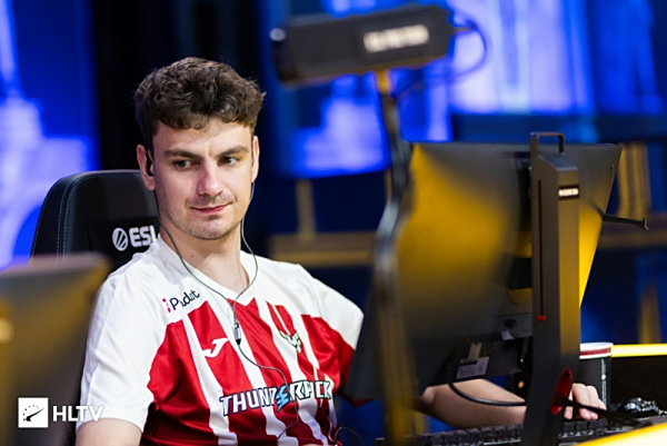 Knight预测决赛对手：感觉是JDG